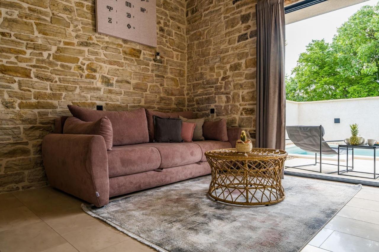 Stone House With Pool Poeta Villa Pridraga Exteriör bild